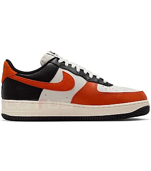 МЪЖКИ ОБУВКИ NIKE HQ4987-010 AIR FORCE 1 '07 LV8 SS ЧЕРНИ/ОРАНЖЕВИ МЪЖКИ ОБУВКИ NIKE HQ4987-010 AIR FORCE 1 '07 LV8 SS ЧЕРНИ/ОРАНЖЕВИ